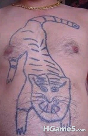 农村黑社会老大的纹身.jpg