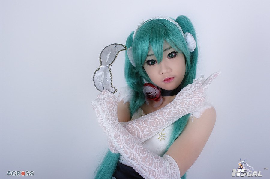 Miku white 22.jpg