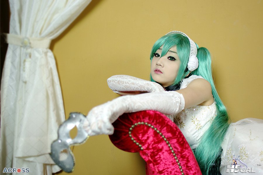 Miku white 38.jpg