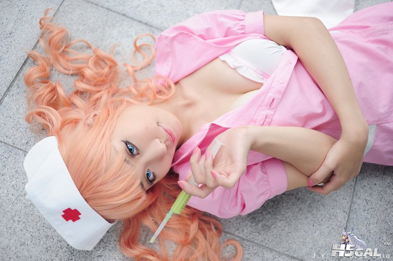Sheryl_Nome_Nurse_Cosplay003.jpg