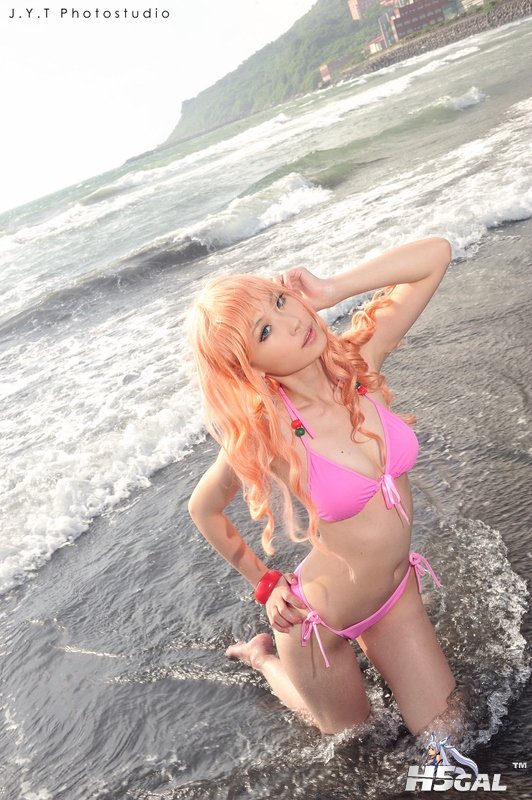 Sheryl_Nome_swimsuit_007.jpg