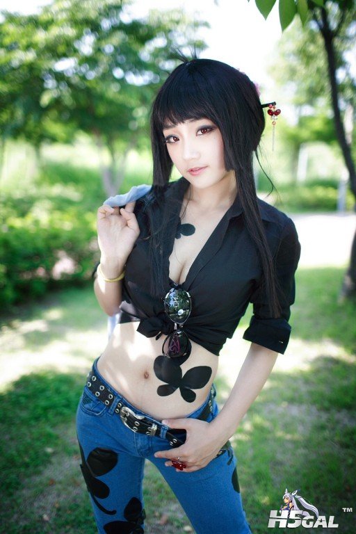 Yuko shifuku 1.jpg