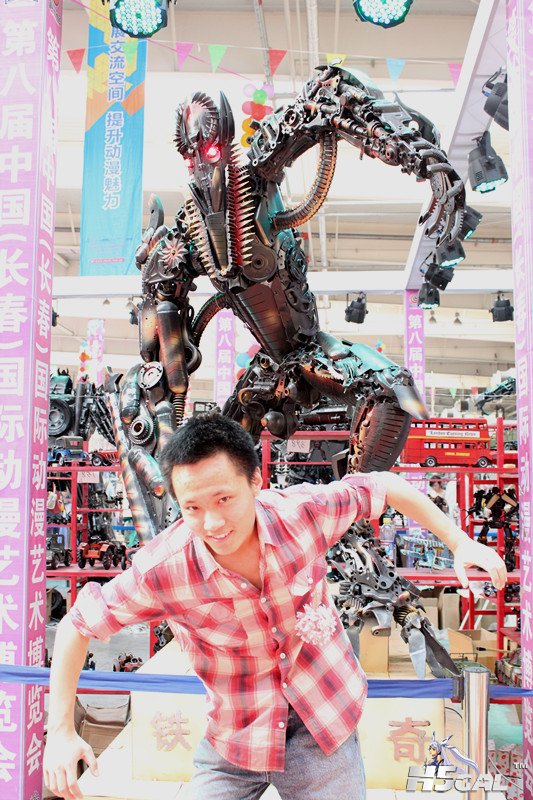 和变形金刚的故事.jpg