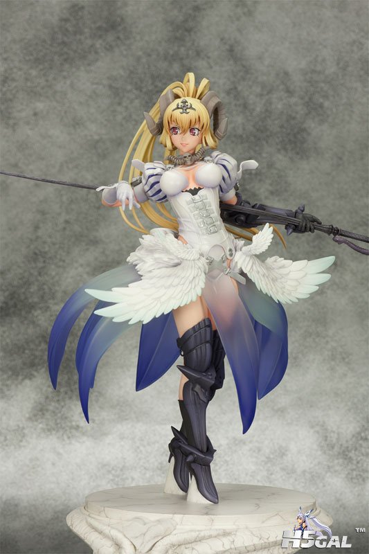 FIG-MOE-7221_04.jpg