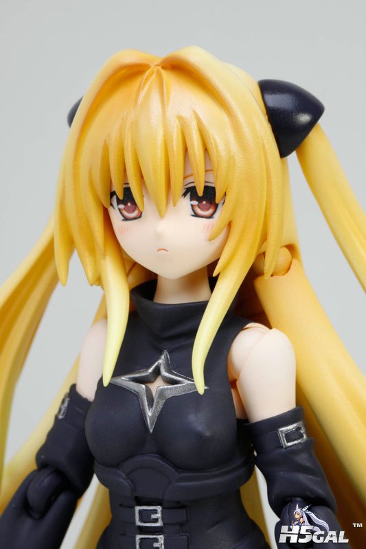 FIG-MOE-08363_07.jpg