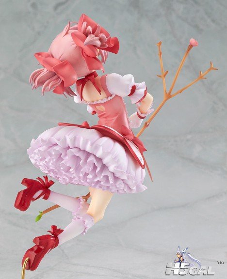 Puella-Magi-Madoka-Magica-Kaname-Madoka-Movie-Figure-by-Good-Smile-Company-004-468x576.jpg