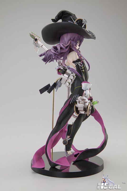 FIGURE-003405_03.jpg