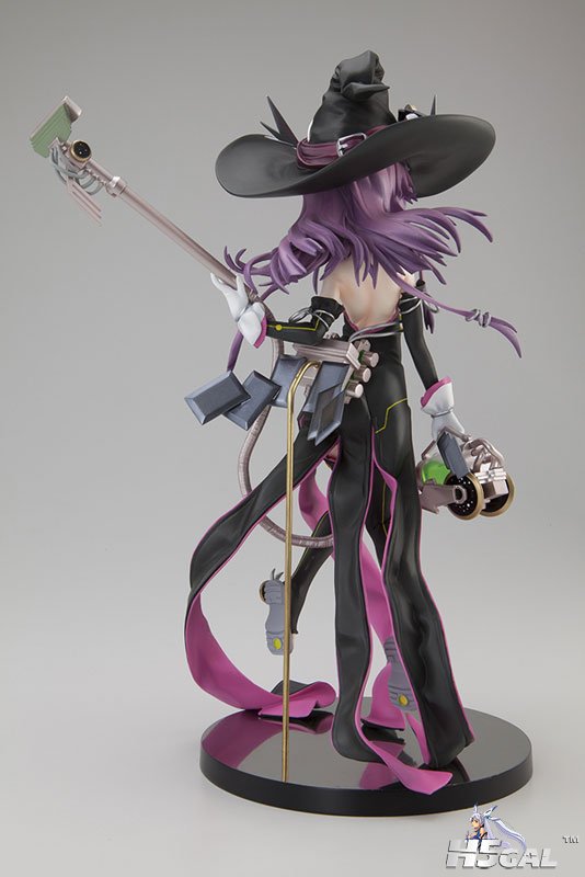 FIGURE-003405_04.jpg