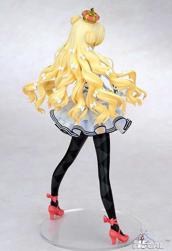 FIGURE-000743_04.jpg