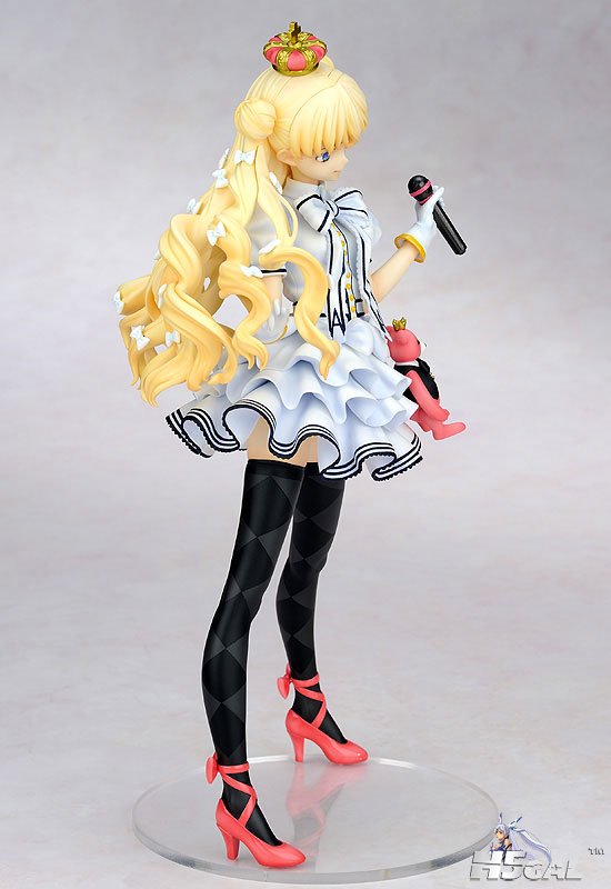 FIGURE-000743_05.jpg
