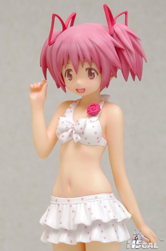 FIGURE-003600_05.jpg
