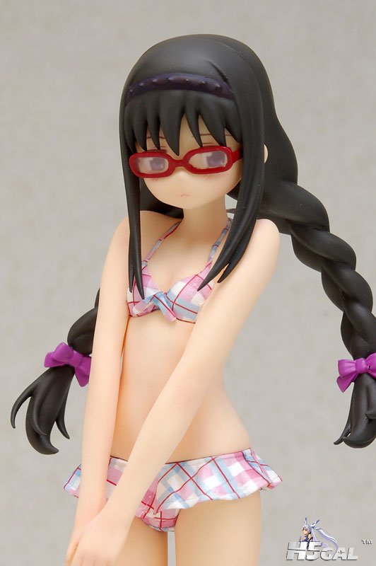 FIGURE-003630_04.jpg