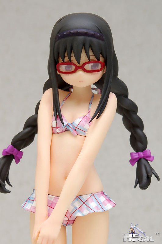 FIGURE-003630_05.jpg