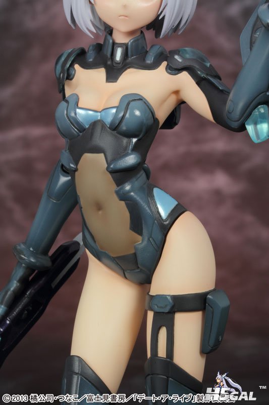 FIGURE-003895_07.jpg