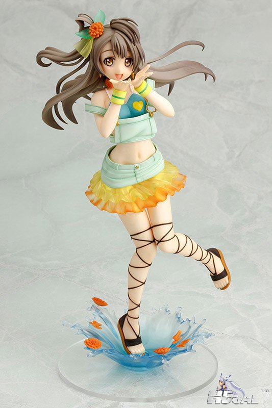 FIGURE-004425_01.jpg