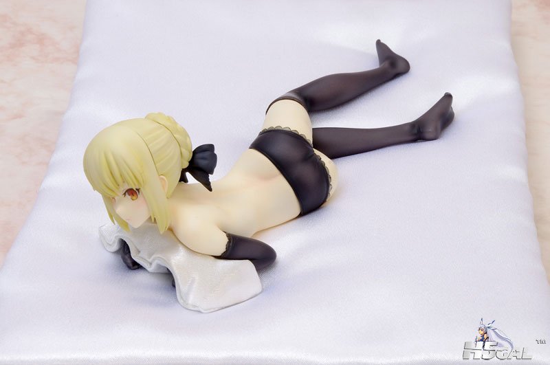 SaberAlter-Bikini-Figure-3.jpg