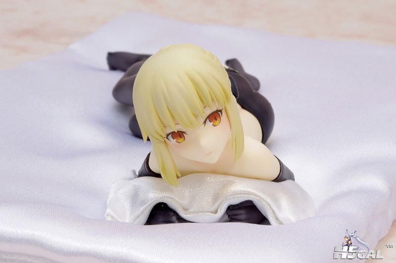 SaberAlter-Bikini-Figure-5.jpg